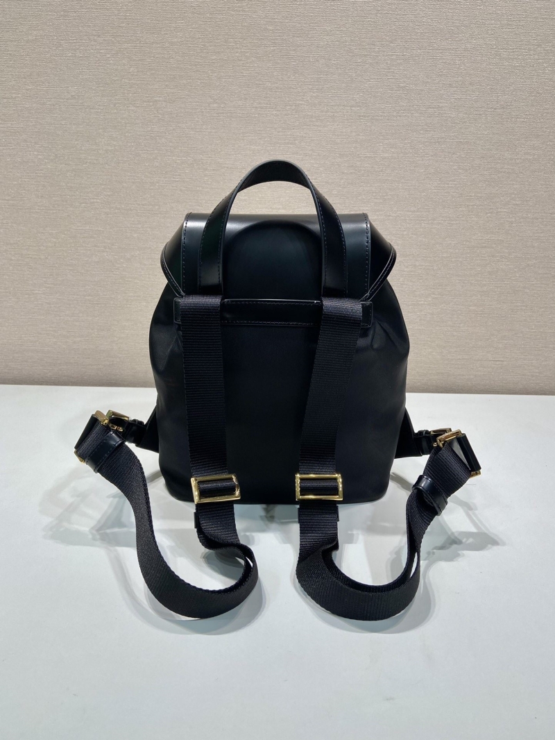 Pra*a backpacks